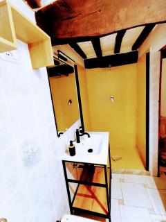 Historic 14th-century apartment in the center of Montaione, Tuscan charm - 8