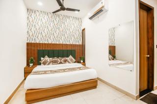 Hotel Platinum Stay With In-house Restaurant - 3