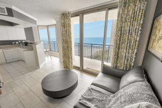Beautiful Views, New 18th Floor Luxury, Brighton! - 9