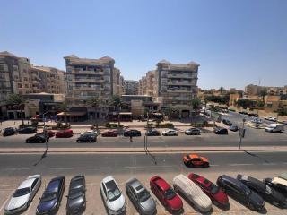 Modern loft overlooking downtown in Scandic Resort - Hurghada - 7