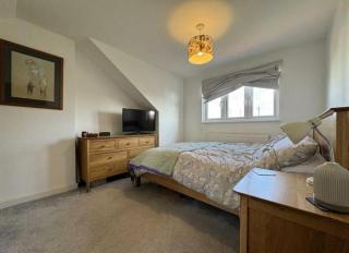 The Larks Luxurious 3BR Essex - 6