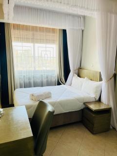 Ritro Plaza Hotel - 7