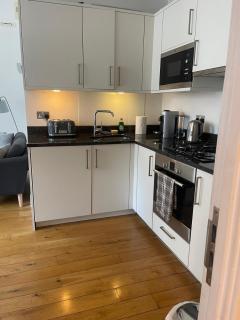Flat 2 minutes Holborn Station - 9