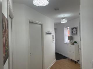 Two bedroom apartment with balcony central location - 6