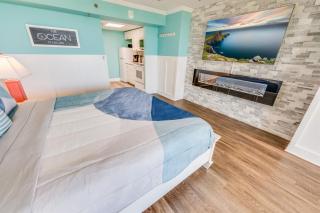 Newly Remodeled-Direct Oceanfront-Caravelle-Pools! - 4