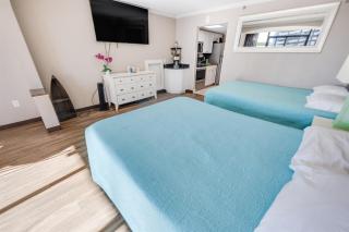 Newly Remodeled Caravelle l Studio,Views,Pools! - 3
