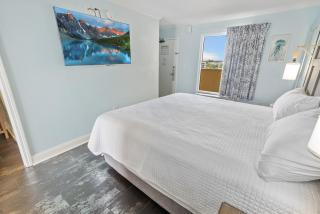 New Caravelle Resort 1BR Honeymoon Suite Pools! - 7