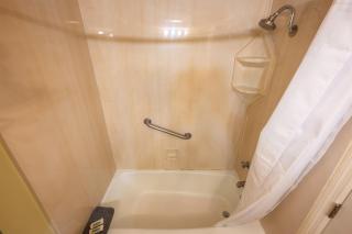 Direct Oceanfront Studio, Heated Pools, Nice View! - 2