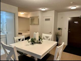 Comfy 1Bdrm plus Den 3 real beds - 4