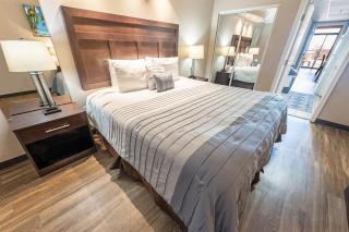 Pools, view, honeymoon suite, new caravelle resort - 9