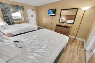 Top Floor, Direct Oceanfront Views - Heated Pools! - 2