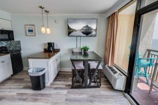 New Caravelle Resort 1BR Fully Remodeled Pools! - 4