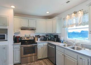 K1230 - Pool, Hot Tub, PETS OK, Ocean View, Foosball - 6
