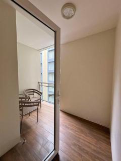Sheryll Escapes - La Grande 608, classy 1BR balcony, WiFi, Netflix - Angeles - 5
