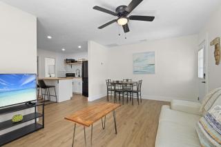Duplex Both Units Dog Near Ami Patio Tv - 5