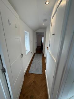Modern 1 bedroom flat - 3