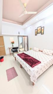 Krishnaalay Guest House - 2