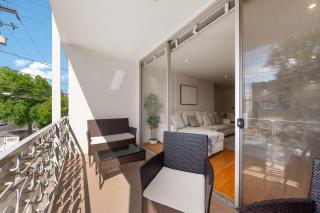 The Orchid-Beachfront Bliss Spacious 2BR Apt In Santa Monica - 2