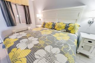 Renovated beachfront views just steps away! - Myrtle Beach - 8