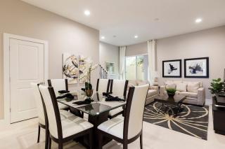 4 BR 4 BA Luxury Villa Family Getaway 1804ft² BBQ Grill - 4