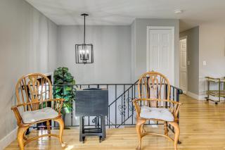 Family Gem with Spacious Yard 5 Mi to Second Beach - 6