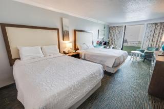 Stunning Condo at Coral Beach Resort, Pools - 0