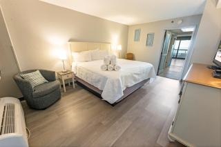 1BR Direct Oceanfront Views Pools, Modern Decor! - Myrtle Beach - 8