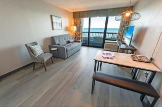 1BR Direct Oceanfront Views Pools, Modern Decor! - Myrtle Beach - 7