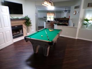 Fire TV, Movie Theater, WiFi, Games, Full Kitchen, Pool table - 7