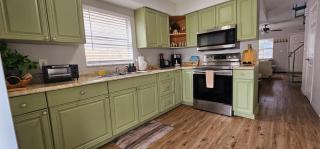 Safari Vibes 1 mi from Busch Gardens sleeps 6 - 8