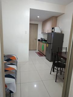 De Luxe, Standard and Studio Suites -The Breeze Residences-close to Airport,Mall of Asia, US Embassy - 5