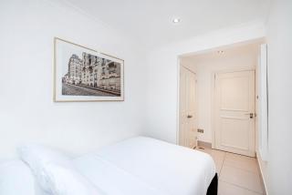 Kensington 2 bed with Garden - London - 1