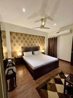 Lyallpur Home Stay - Faisalabad - 1