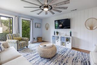 Charming, Walk to Beach, Pet Friendly, QG588 - Hilton Head Island - 0