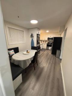 3-bedroom home with free parking on premises! - 8