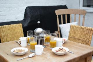 Camberley Cottage - 1