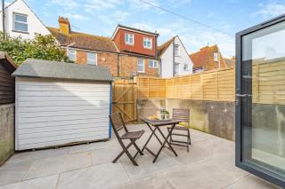 The Bolthole - Eastbourne - 3