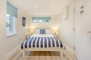 Camomile Cottage - 1