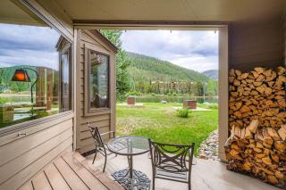 1702 The Willows condo - 8