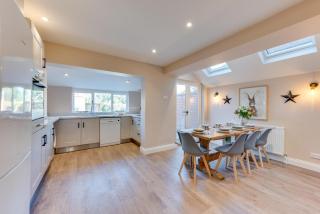 44 Stradbroke Road - 9