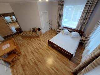 Guest House Arsenal Three - 3