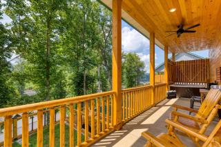 Cabin w Hot Tub Game Room Scenic Smoky Mountain Views Perfect by AvantStay - 6