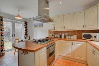 Samphire Cottage - 2