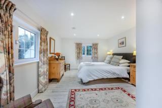 Elm Gables - 1