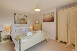 Town Yard Cottage - 8