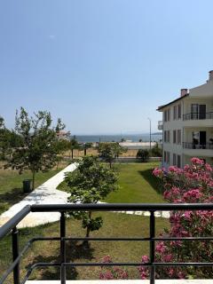 Peaceful 1BR Apt by the Beach, Garden&BBQ in Cunda - Ayvalık - 0