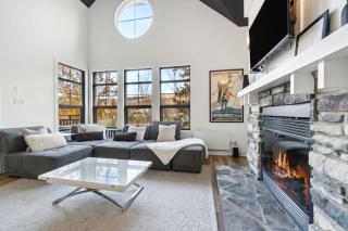 Les Eaux Luxe Mountain View Condo Private Sauna - Mont-Tremblant - 0