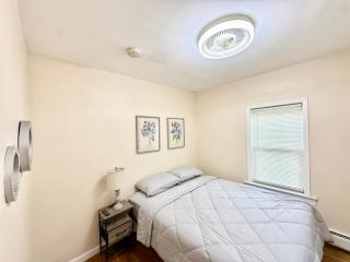 Charming Milford Montague Riverway Cottage - 7