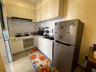 17th-Floor 1BR with Pool & City View near Yaya Centre - 6