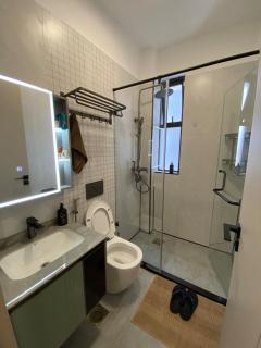 17th-Floor 1BR with Pool & City View near Yaya Centre - 5